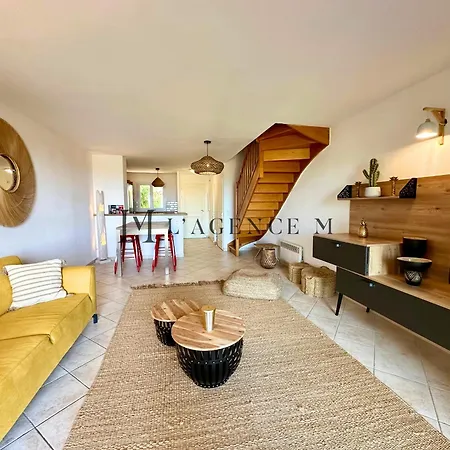 Manuro - Duplex Avec Jardin Et Parking Prive, Vue Citadelle Et * Calvi (Corsica)