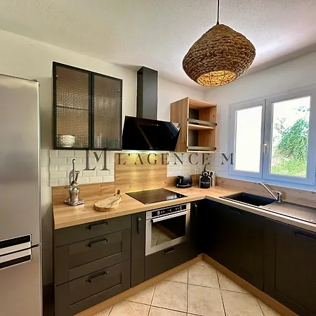 Manuro - Duplex Avec Jardin Et Parking Prive, Vue Citadelle Et Daire Calvi (Corsica)