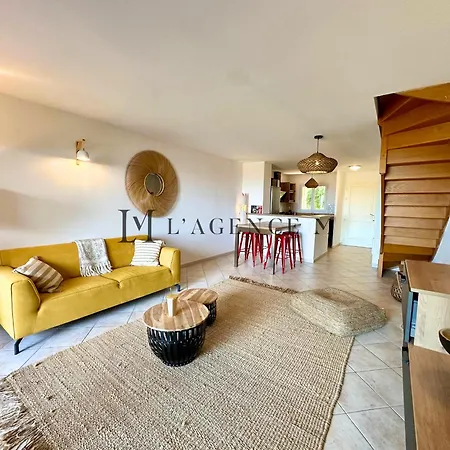Daire Manuro - Duplex Avec Jardin Et Parking Prive, Vue Citadelle Et Calvi (Corsica)